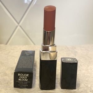 Chanel Rouge Coco Bloom 110 Chance